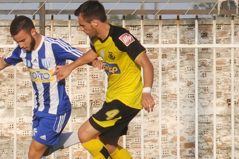 Αναγέννηση Καρδίτσας: Μέσα οι Οικονόμου, Μαυρίας