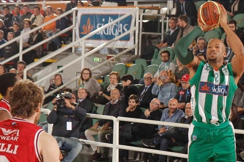 Αρμάνι Μιλάνο: Ήττα από Αβελίνο