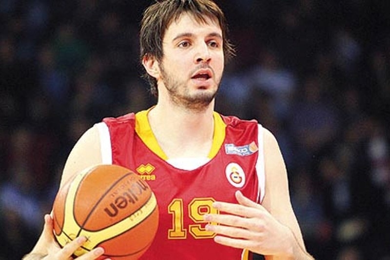 Αλντεμίρ: «Έξυπνα κόντρα στον Ολυμπιακό»