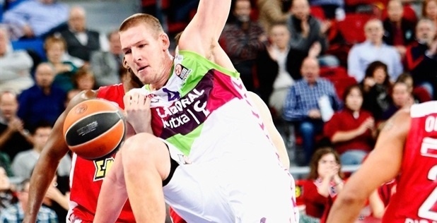 Λαμποράλ Κούτσα: Ρεκόρ με Ολυμπιακό (video)