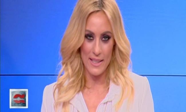 Η Ελεονώρα Μελέτη πήρε την θέση του Μένιου Φουρθιώτη. Τι συμβαίνει;