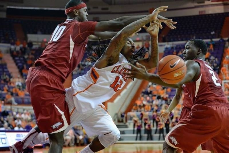 NCAA: Δεύτερη διαδοχική ήττα για Αρκάνσας (videos)