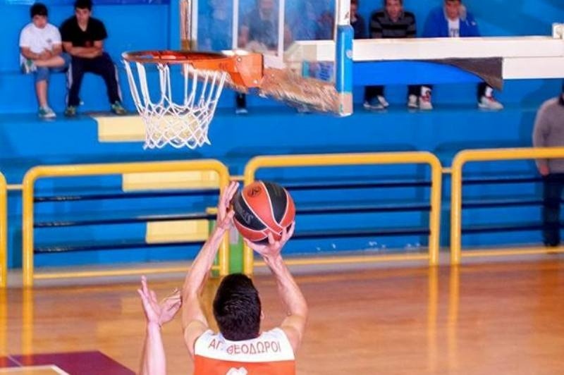 Άγιοι Θεόδωροι Αρχαγγέλου: Στις 17.00 με Κορωπί