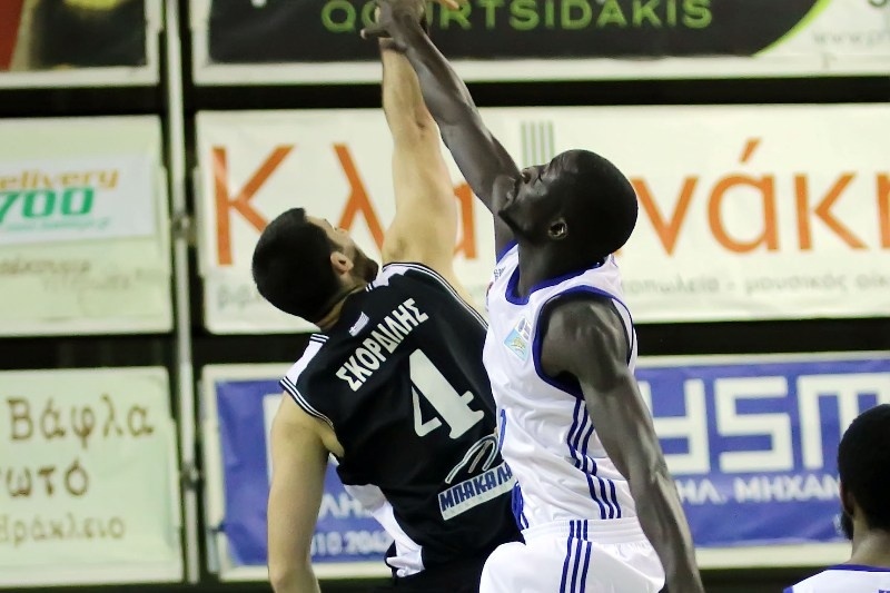 Σκορδίλης: «Να κερδίσουμε όλα τα εντός»