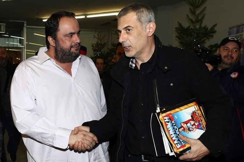 Ολυμπιακός: Στο bazaar βιβλίου του Δήμου Πειραιά ο Μαρινάκης (photos)