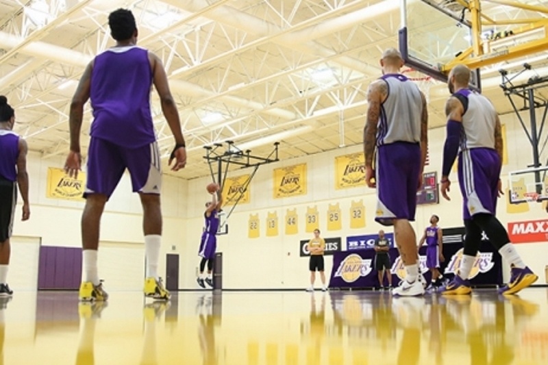 Λος Άντζελες Λέικερς: Τα «πήρε» ο Κόμπι Μπράιαντ