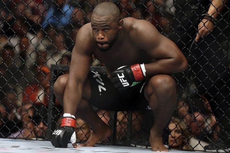 UFC Fight Night 66: Main event με Evans και Teixeira