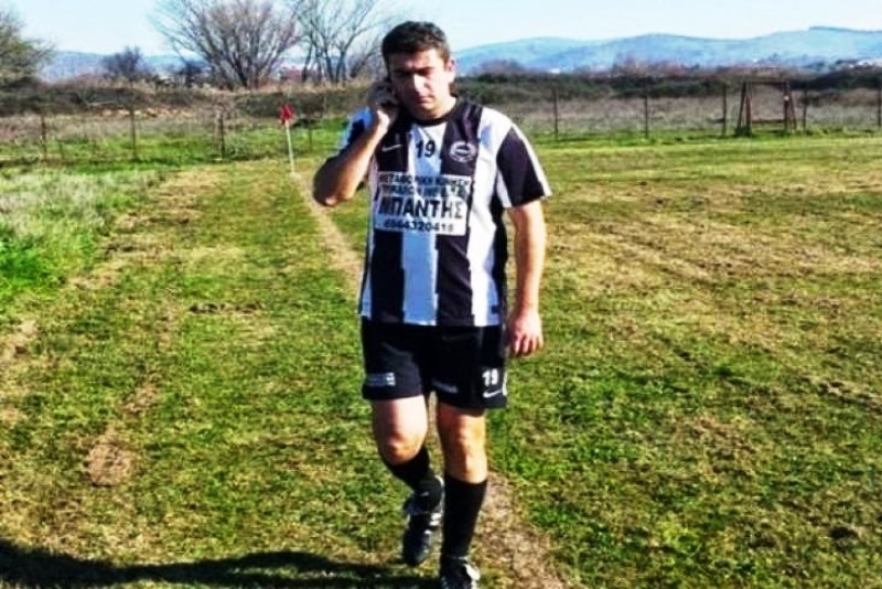 Θεϊκή αποβολή για... κινητό