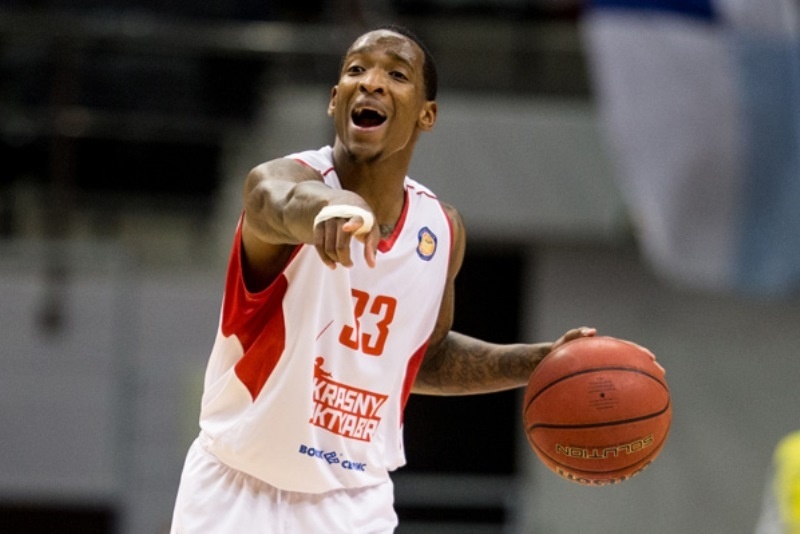 VTB League: Καρφωματάρα από μπασκετμπολίστα... νάνο! (video)