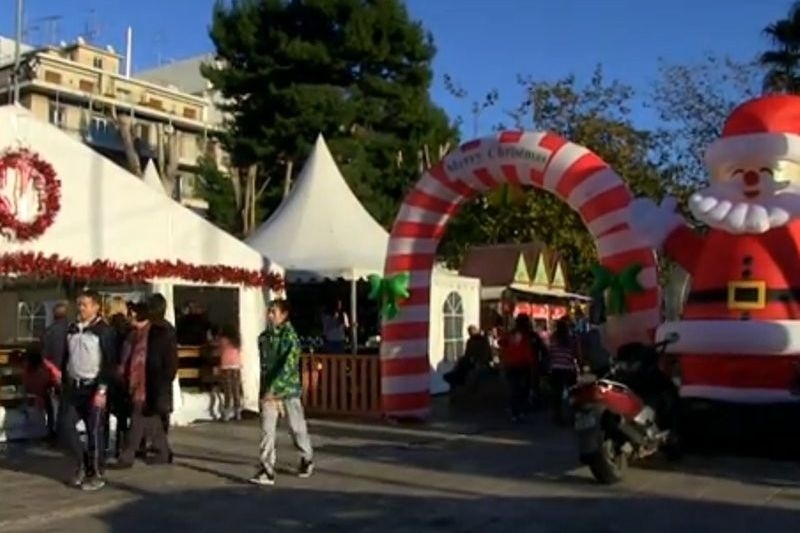 Ολυμπιακός: Το Χριστουγεννιάτικο Πάρκο του Πειραιά! (video)