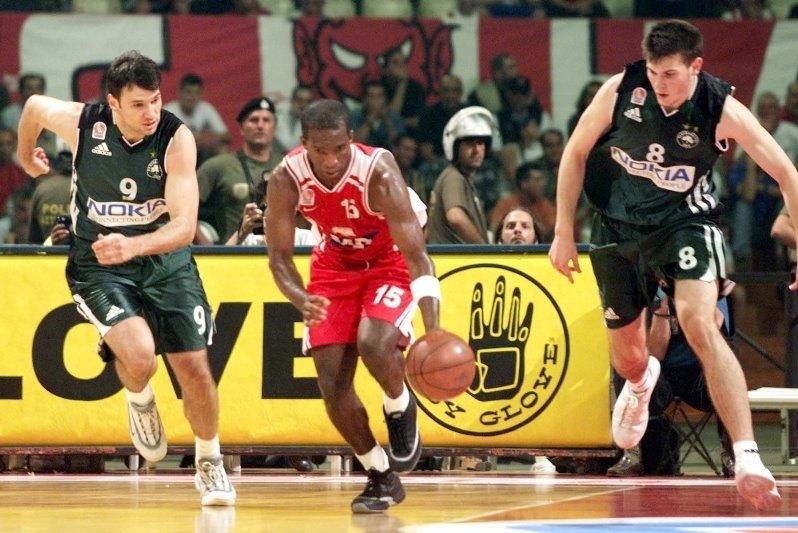 Ρίβερς στο Onsports: «Έπρεπε να μείνω στον Ολυμπιακό!» (photos+videos)