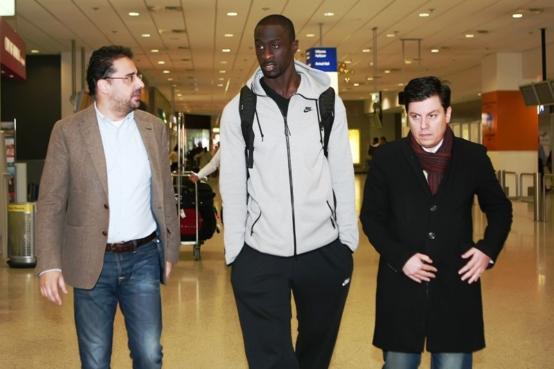 ΑΕΚ: Στην Αθήνα ο Μενσά-Μπονσού (photos)
