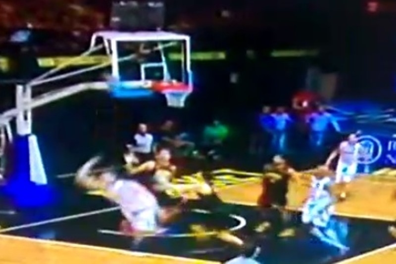 Αργεντινή: Ανάποδο buzzer beater της... απελπισίας (video)