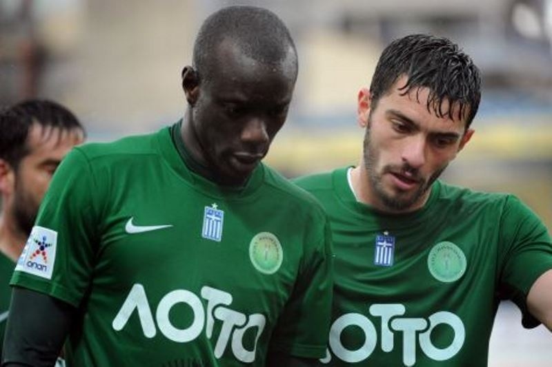 Εμπόου: «Με είπε νέγρο και μαϊμού»