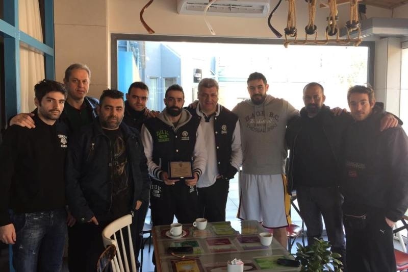 ΠΑΟΚ: Τιμή από τους φιλάθλους (video+photos)