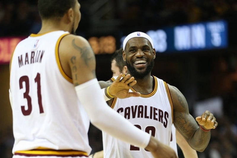 NBA: Κορυφαίοι της εβδομάδας οι Λεμπρόν και Τόμπσον (videos)