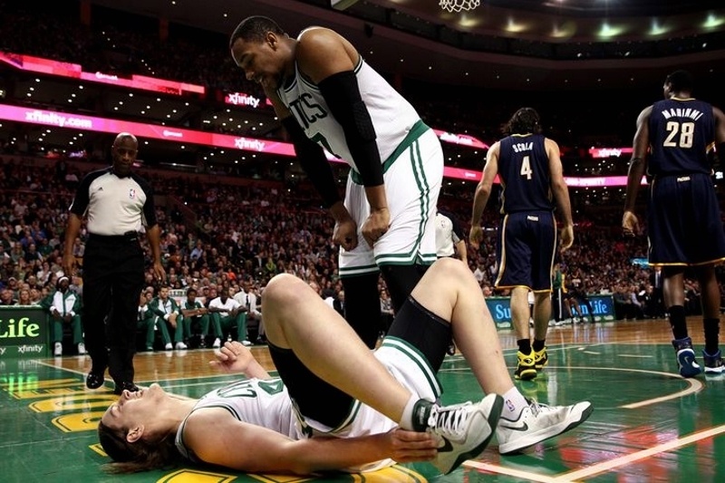 Μπόστον Σέλτικς: Δύο εβδομάδες έξω ο Κέλι Όλινικ