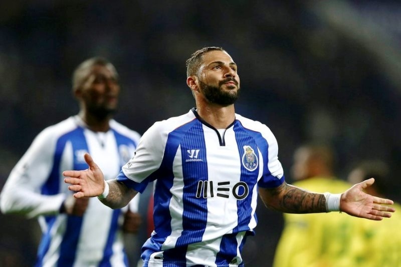 Πόρτο: Επικό γκολ από Κουαρέσμα (video)