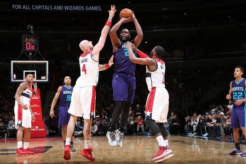 Σάρλοτ Χόρνετς: Πέρασαν και από Ουάσινγκτον (video)