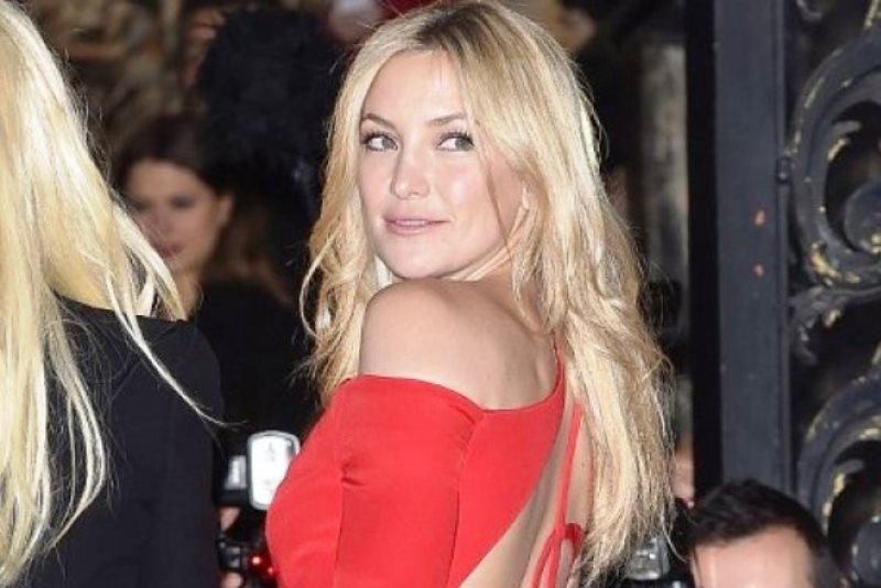 Η μοίρα πληρώνει την «αντροτραγανίστρα» Kate Hudson με το ίδιο νόμισμα