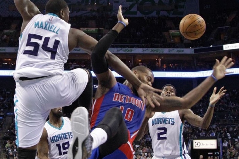 Ντιτρόιτ Πίστονς: Καταστροφικοί στη Βόρεια Καρολίνα (video)