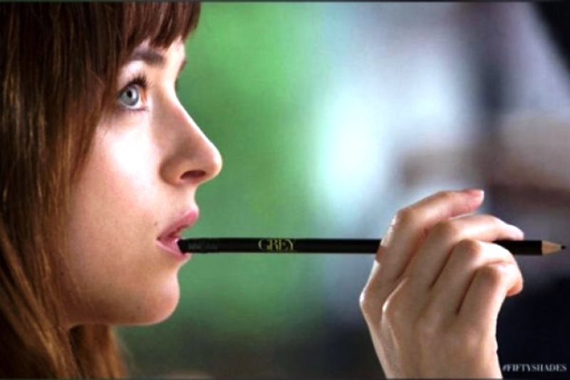 Nομίζατε ότι η Dakota Johnson είναι σεμνή και αθώα; Κάνετε μεγάλο λάθος