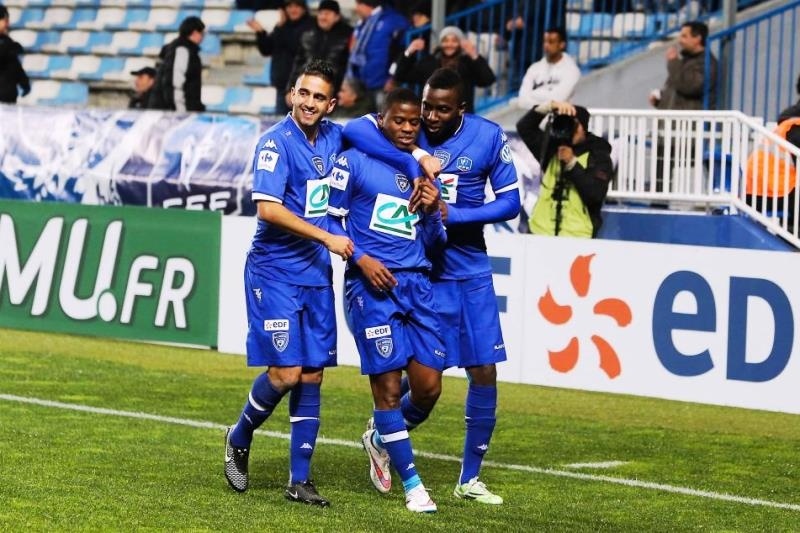 Γαλλία: Ξέφυγε η Μπαστιά (videos)