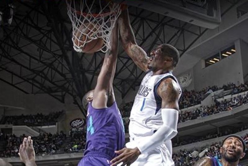 Ντάλας Μάβερικς: Με Έλις και Στάνταμαϊρ τους Χόρνετς