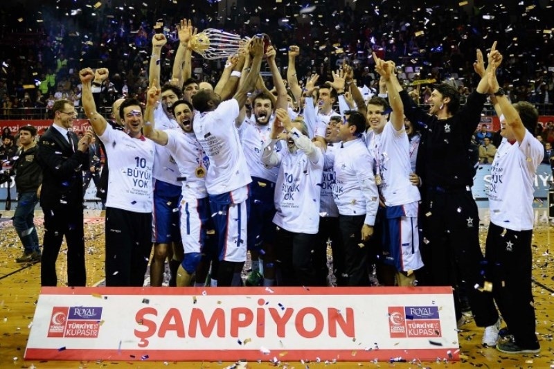 Αναντολού Εφές: Περήφανος για το τρίτο σερί Κύπελλο ο Λάσμε (photo)