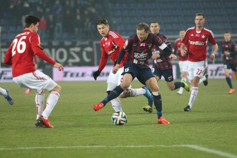 Πολωνία :Τα χαϊλάιτ της … κακοποίησης του ποδοσφαίρου (video)