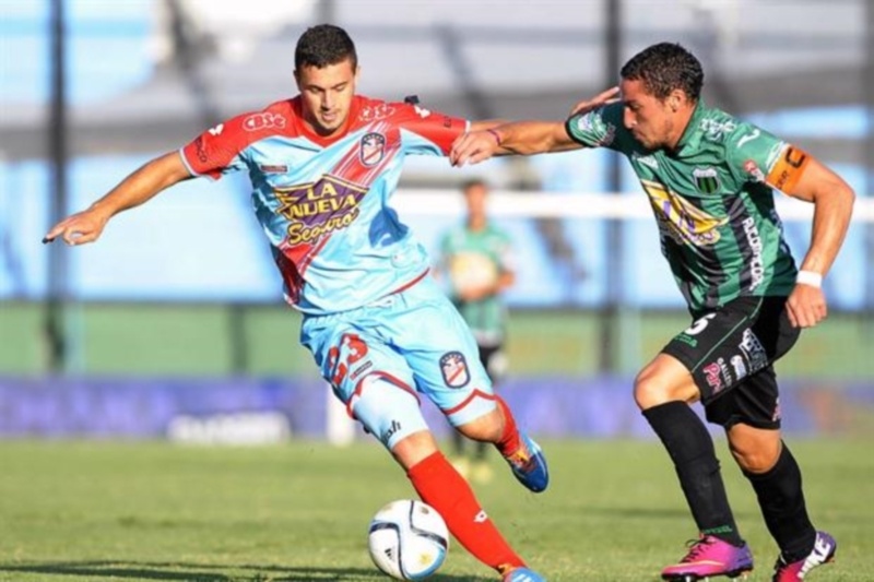 Αργεντινή: Δεν έφτασε μυθικό γκολ του Καρέρα για την Άρσεναλ (videos)