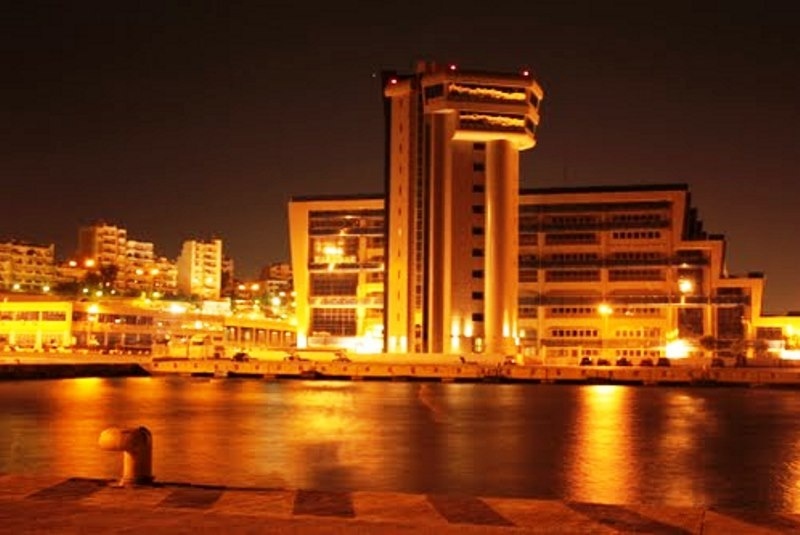 Ένταση στο λιμάνι του Πειραιά!