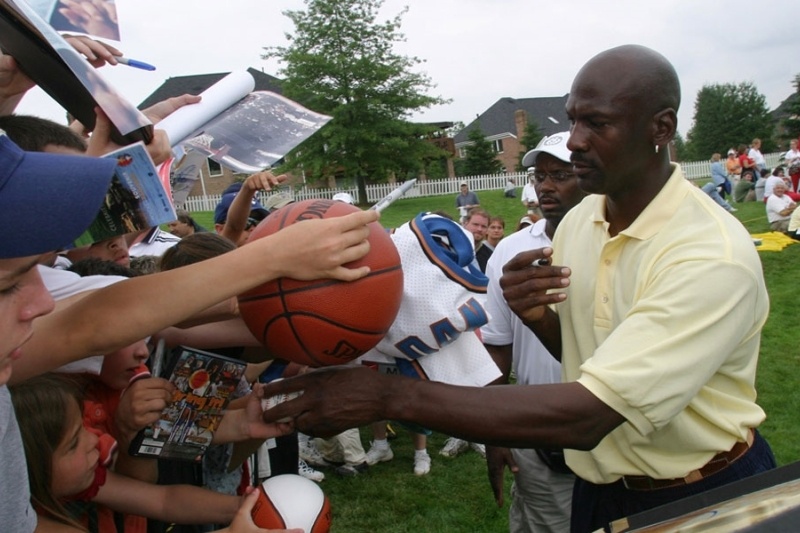 Σάρλοτ Χόρνετς: Γήπεδο γκολφ για Μάικλ Τζόρνταν