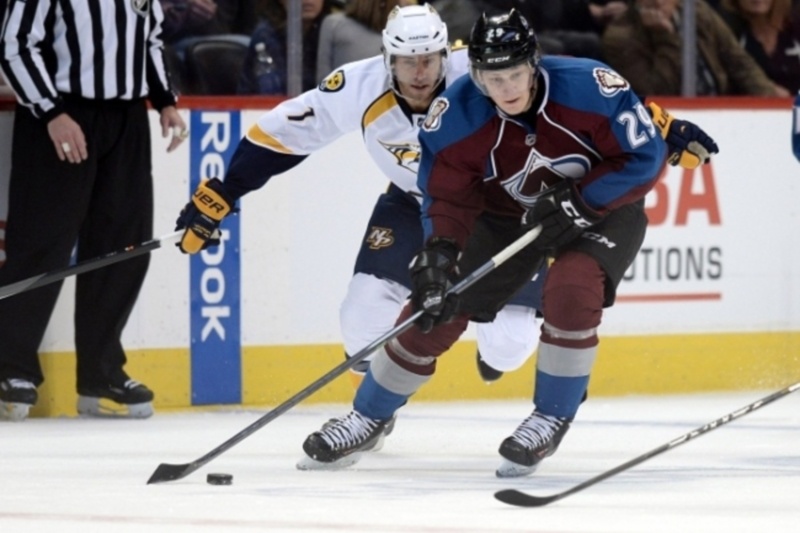 NHL: Τέλος η χρονιά για τον Nathan MacKinnon