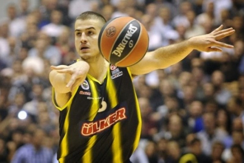 Μπιέλιτσα: «Θέλουμε να κερδίσουμε τον Ολυμπιακό»