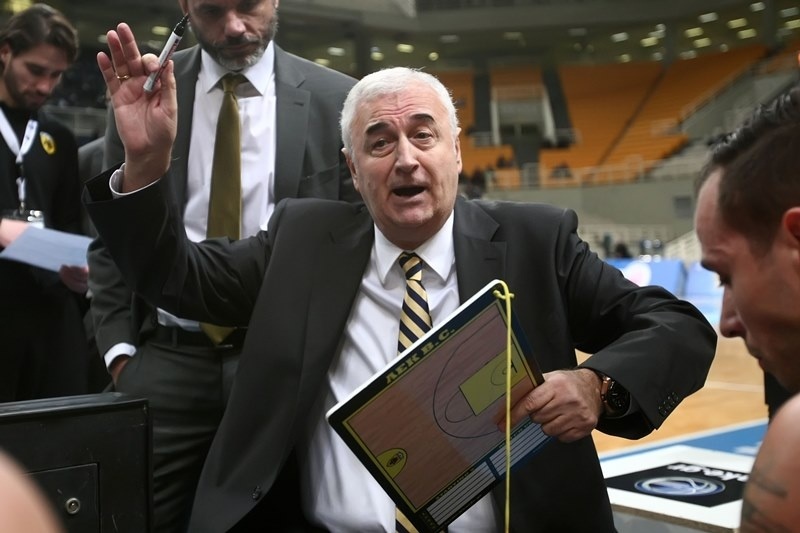 Σάκοτα: «Συγχαρητήρια στους παίκτες της ΑΕΚ»