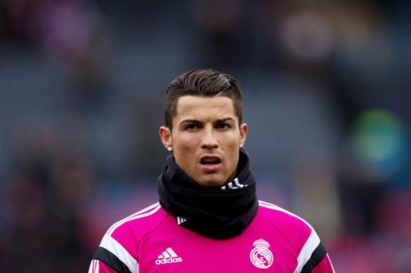 Κριστιάνο Ρονάλντο: Αρέσει και... ακολουθείται, περισσότερο από τη Σακίρα! (photos)