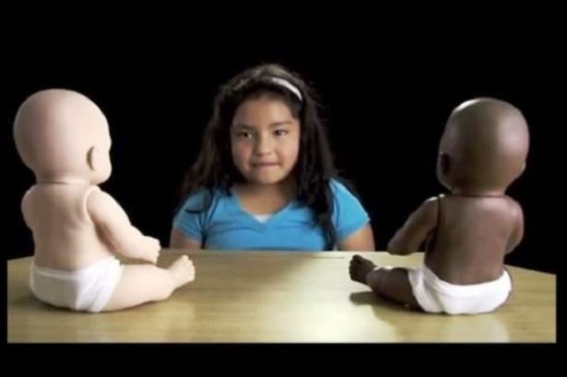 Ένα συγκλονιστικό βίντεο, με ένα πείραμα κατά του ρατσισμού που όλοι οι γονείς πρέπει να δουν!