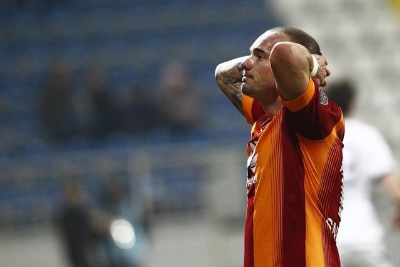 Τρελός χορός του Σνάιντερ  μπροστά στους οπαδούς της Γαλατασαράι (videos)