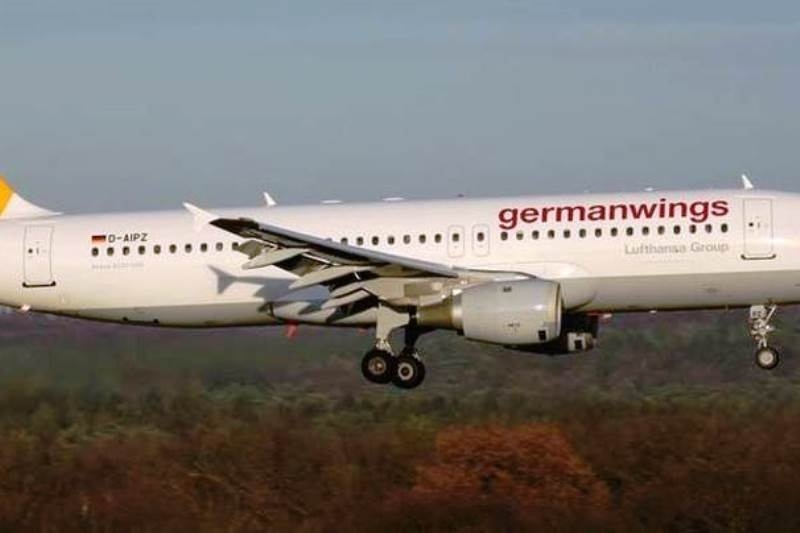 Συντριβή αεροπλάνου Γαλλία: Πληροφορίες ότι εντοπίστηκαν συντρίμμια