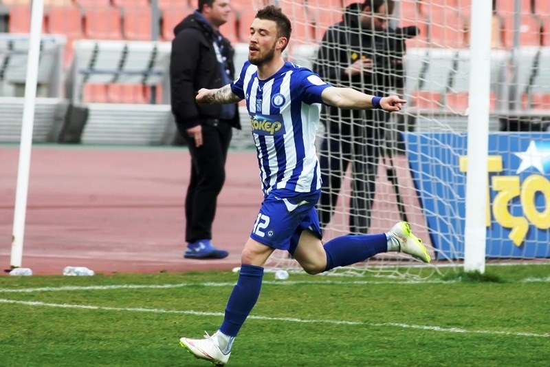 Σιατραβάνης: «Δυο νίκες ακόμα»