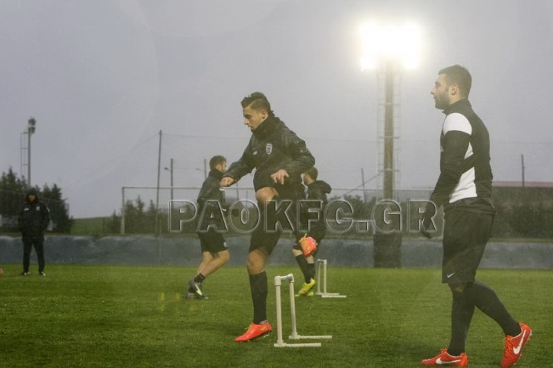 ΠΑΟΚ: Αντιμέτωποι με την βροχή (video)