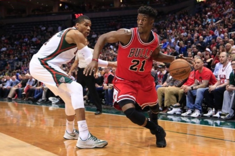 NBA: Σπάει και παραδόσεις ο Αντετοκούνμπο (videos)