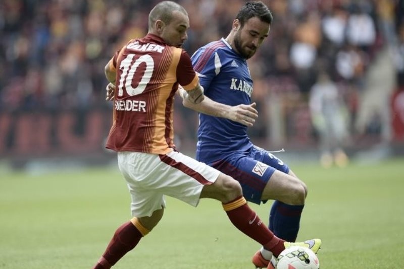 Δύο εξαιρετικά γκολ και ένα απίθανο … μαγικό ο Σνάιντερ (video)