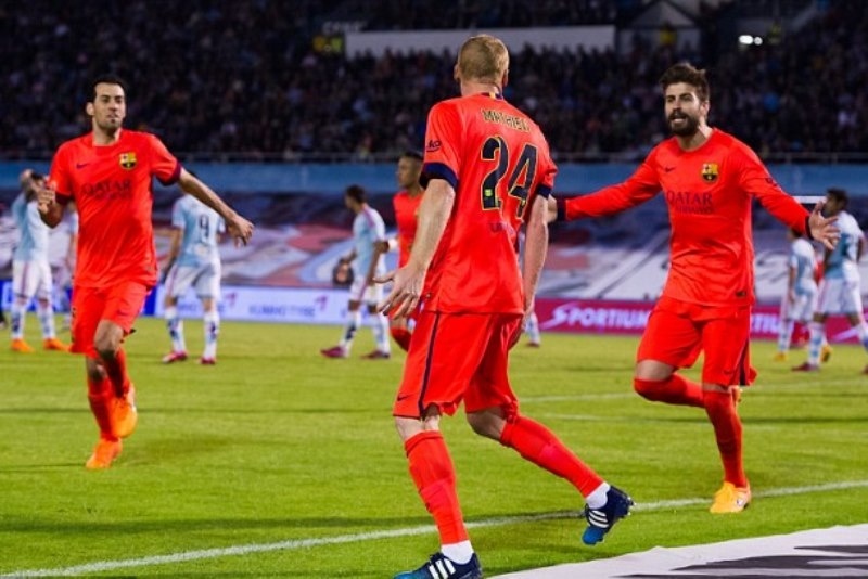 Διαψεύδουν εσκεμμένη κίτρινη κάρτα  Μπούσκετς και Λουίς Ενρίκε (video)