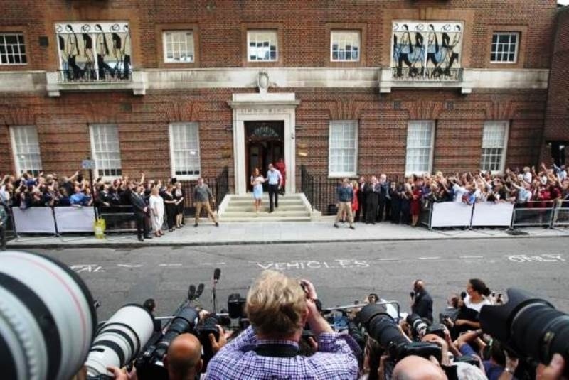 Γεννά η Kate Middleton - Το μαιευτήριο θυμίζει φρούριο! (φωτό)