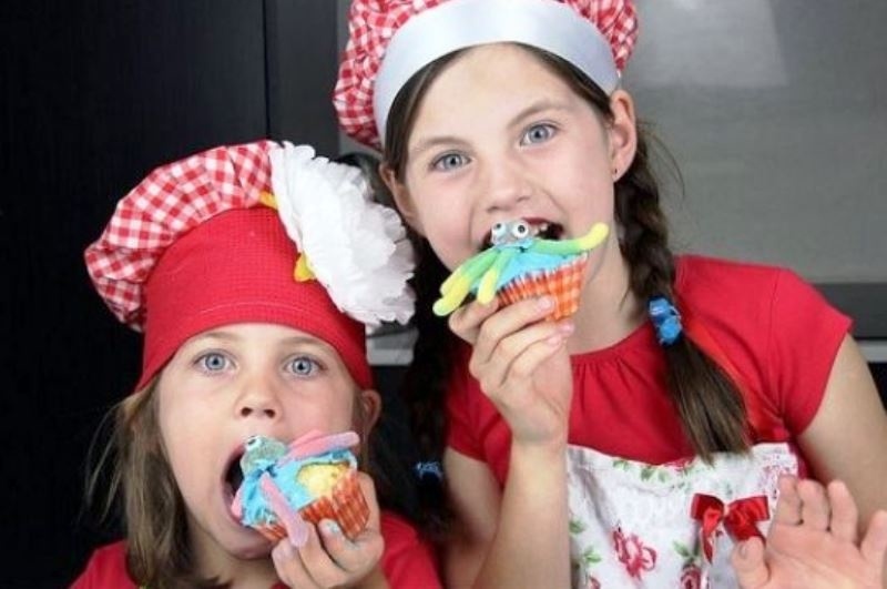 Αυτό το 8χρονο κοριτσάκι έγινε εκατομμυριούχος φτιάχνοντας γλυκά αποκλειστικά για παιδιά! (εικόνες)