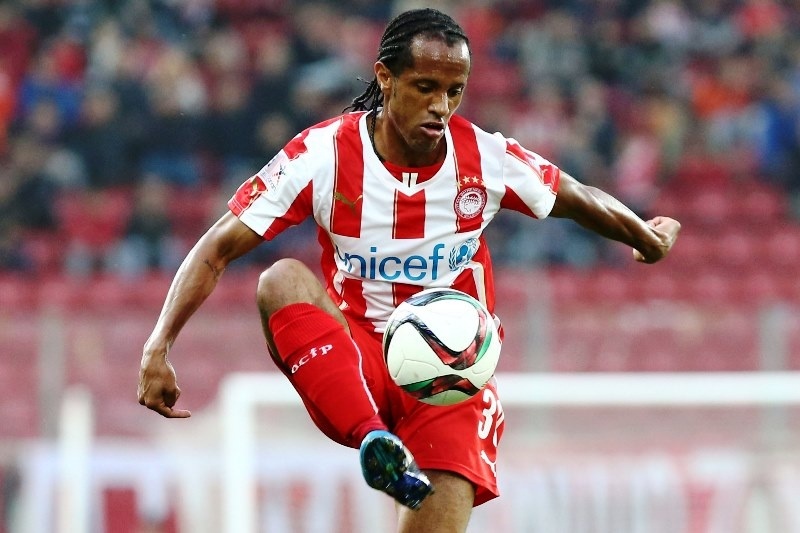 Ολυμπιακός: Ευχές για τον Σαλίνο (photo)