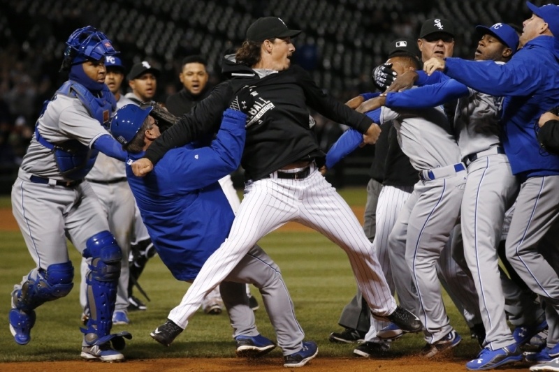 MLB: Επεισόδια και νίκη για τους Ρόαγιαλς του Μουστάκα (videos)