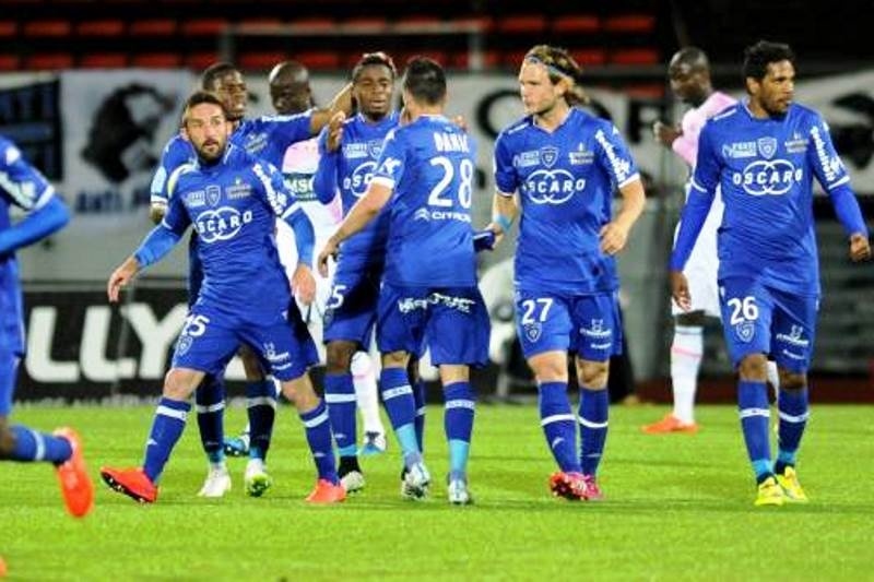 Γαλλία: Διπλό παραμονής για Μπαστιά (videos)